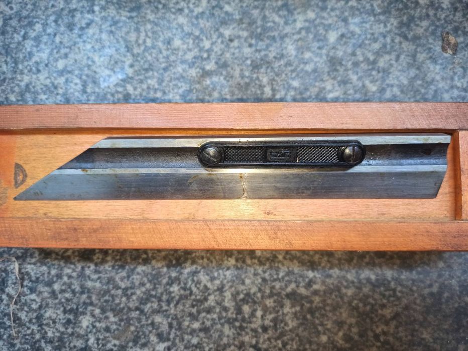 Лінійка лекальна ЛД 200 виробництва ЧІЗ