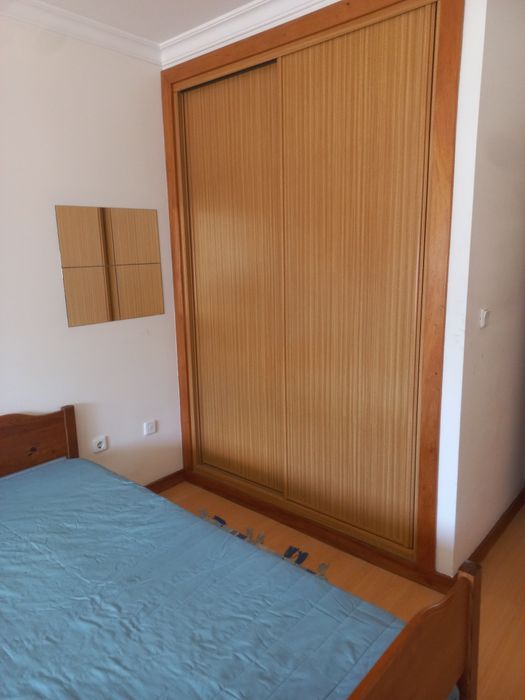 Quarto para arrendar a estudante