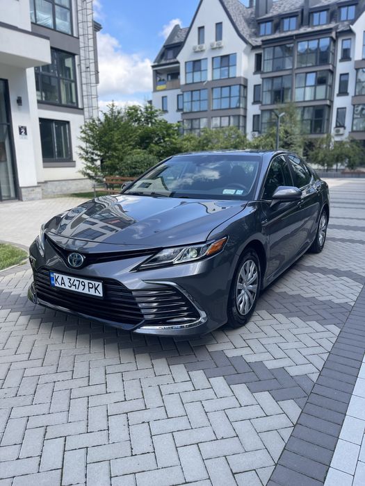 Toyota Camry Hybrid 2019