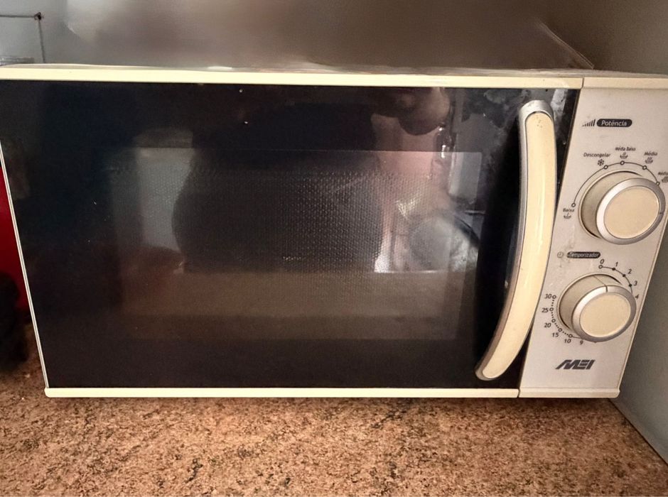 Microondas MEI bom estado