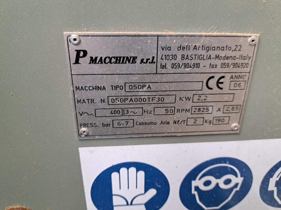 Fresadora agular  para perfis de pvc e alumínio