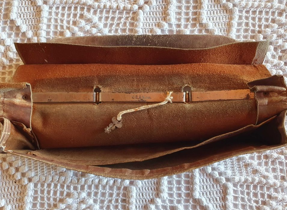 D.R.G.M. / DRGM - Pasta / Briefcase / Mala em pele antiga - England