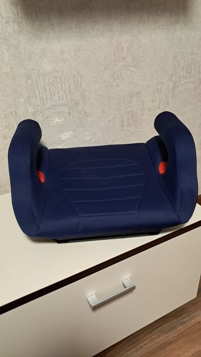 автокрісло дитяче за 2 шт. 2500