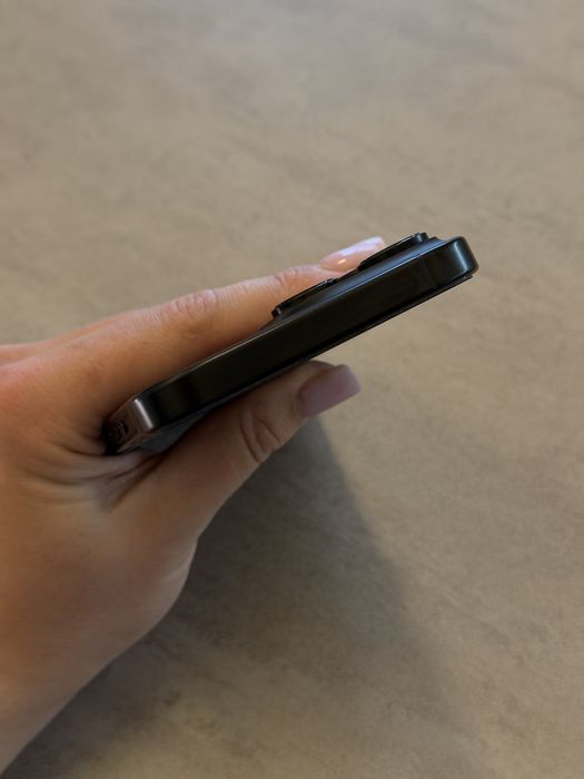 Продам Iphone 16 Pro Max