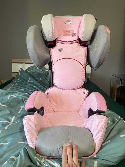 Fotelik samochodowy dla dziecka różowy 15-36 kg