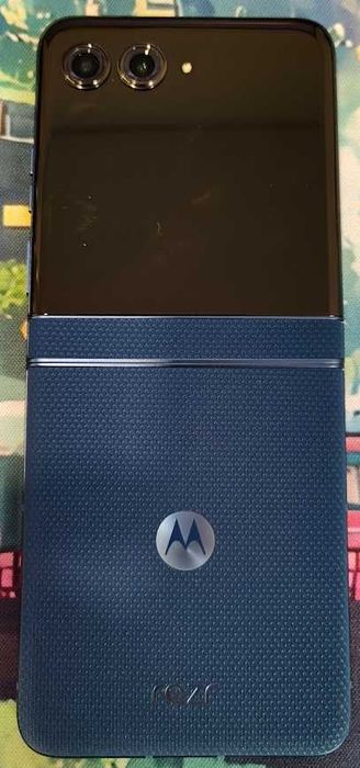 Motorola Razr 60 5G 256GB Gibraltar Sea – Novo + Fatura
