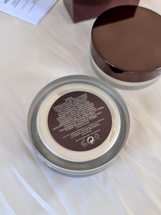 Пудра  Hourglass Veil Translucent Setting Powder