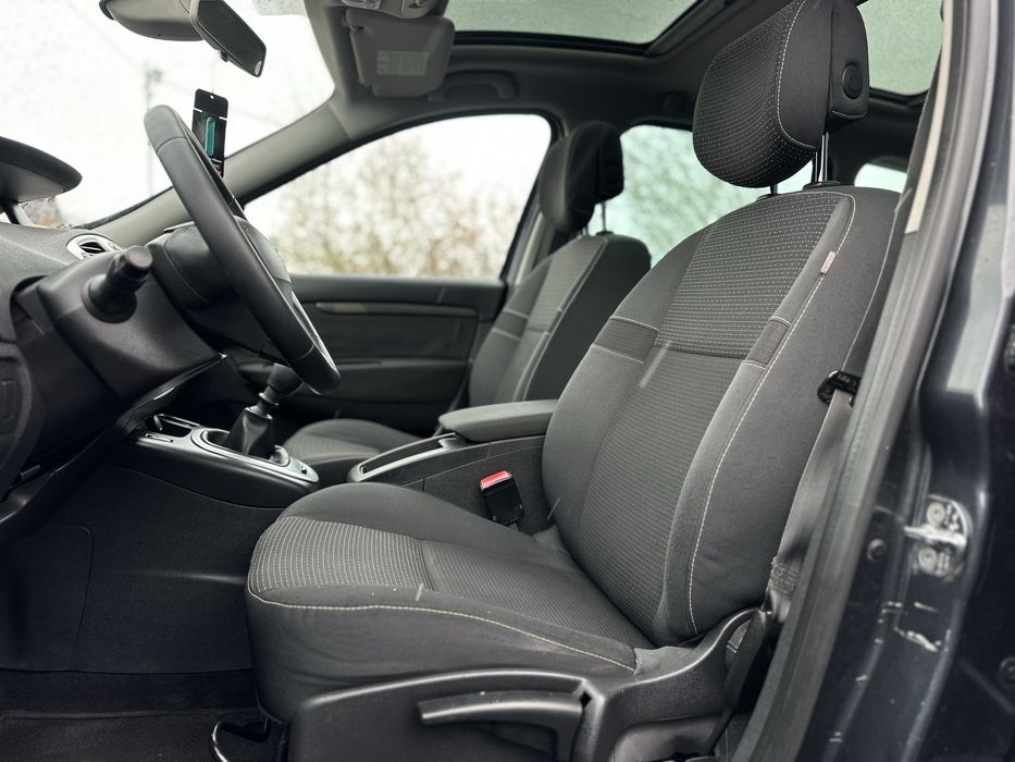 Продам Renault Grand Scenic 2010