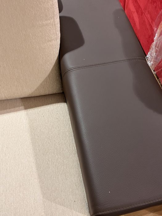 Sofa pele castanha e bege