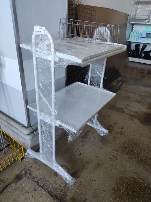 Продам інструментальний столик