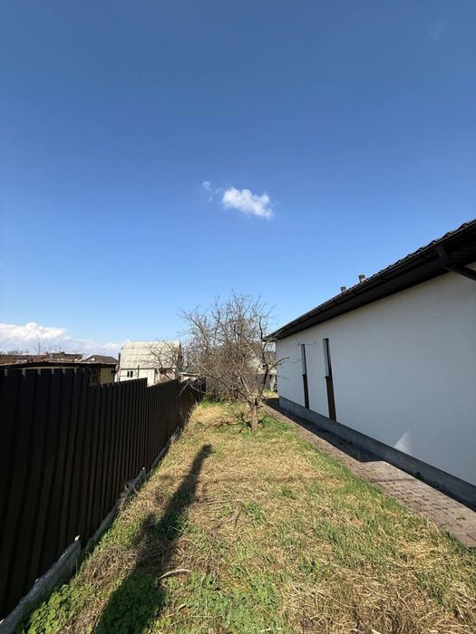 Продаж стильного будинку 100 м² у Бучі.