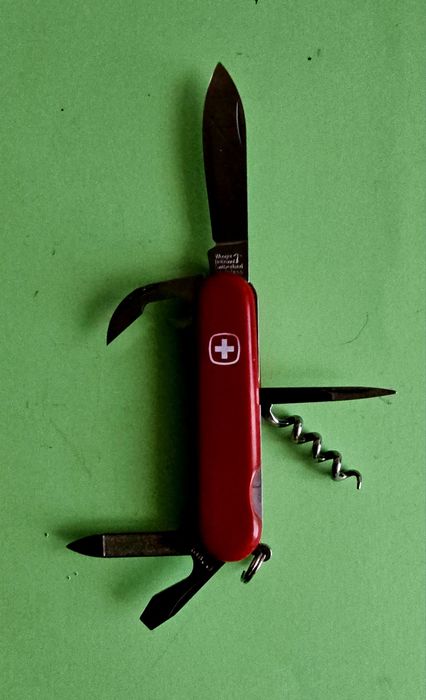 Швейцарский нож Wenger