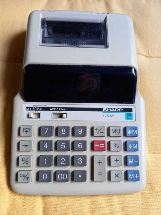 Máquinas registadoras/ calculadora antigas