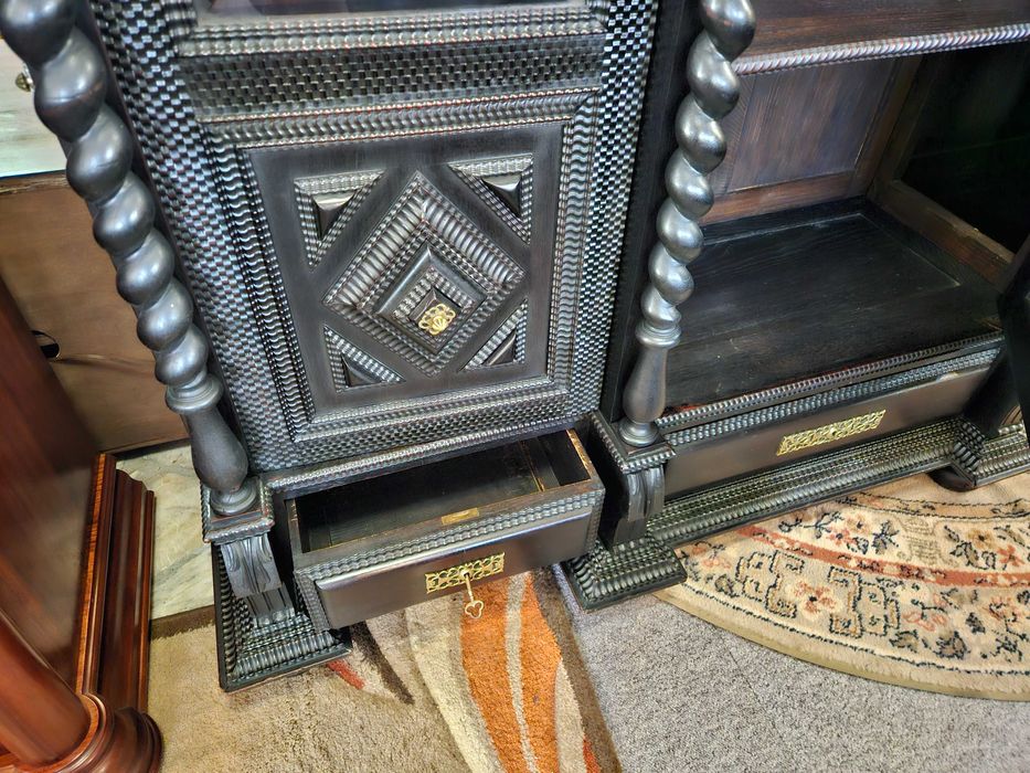 Livreiro antigo em madeira maciça - Muito bom estado geral