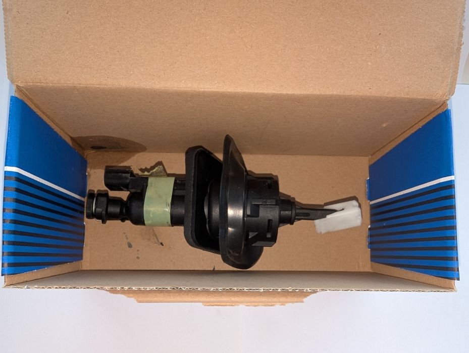 Головний циліндр зчеплення від Ford c-max 2013