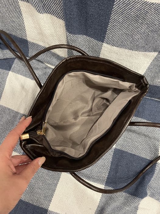 Сумка коричневого кольору