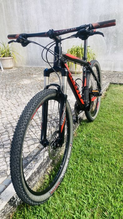 Bicicleta SCOTT Scale 770
