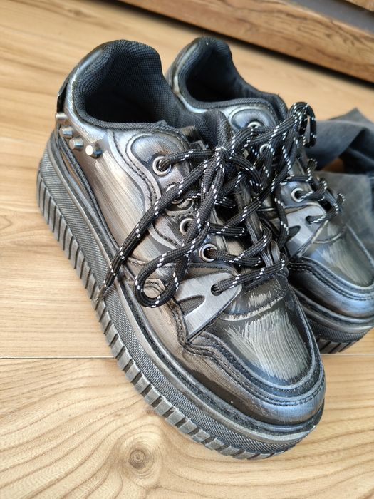 Sneakersy plus kurteczka
