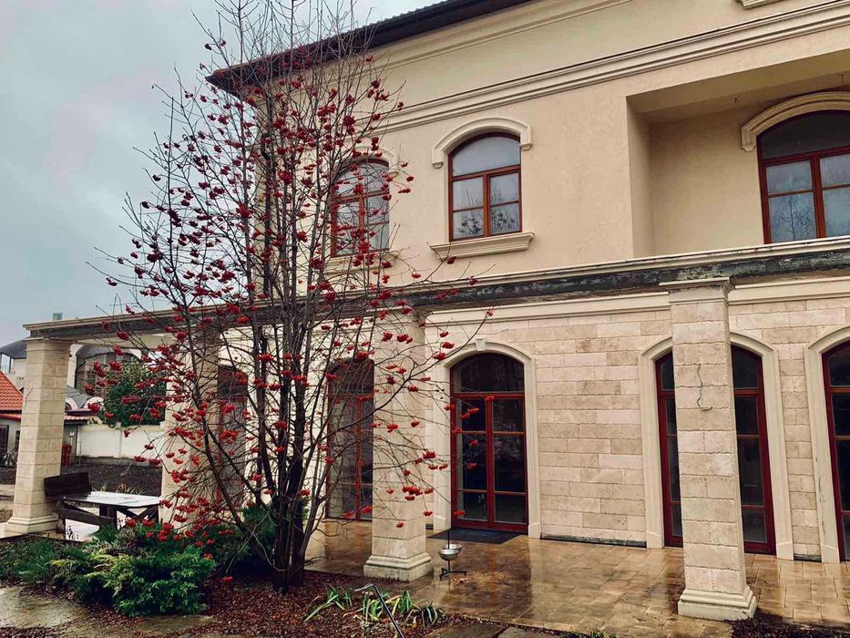 Продаётся дом у моря в Совиньоне — участок 15 соток, отдельно СПА-зона