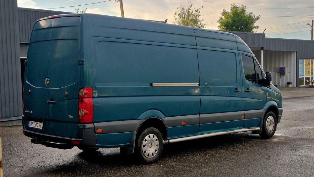 Продам Volkswagen Crafter в кузове Long 2.5TDI