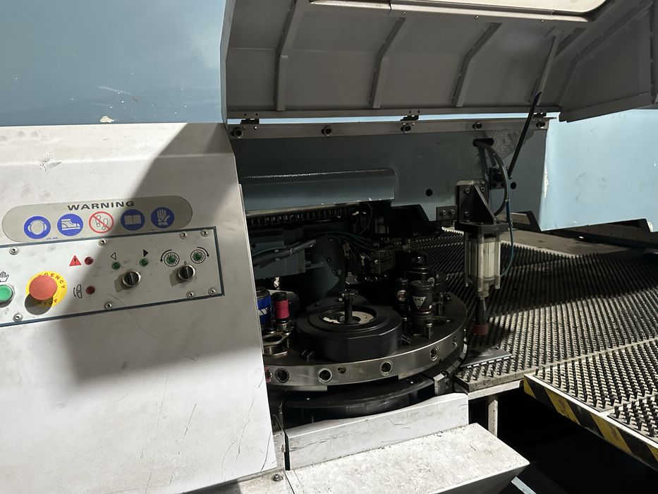 Координатно просичной пресс DURMA TP 123 .