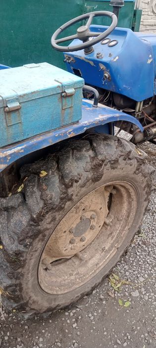 Продам 2 трактори