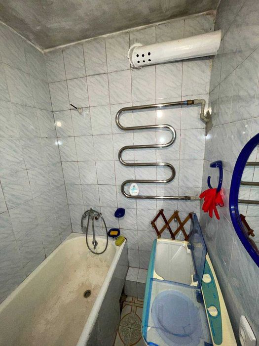 Здається 2 кімнатна р - н Центр р-н 14 школи