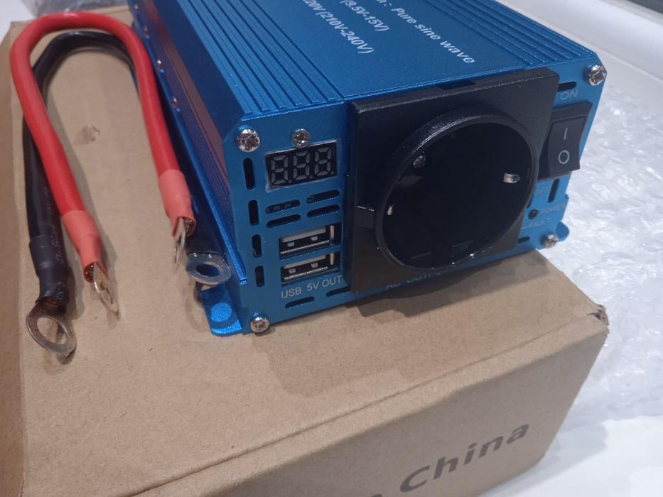 Инвертор чистый синус foval 1300W (2600W) 12V 220V