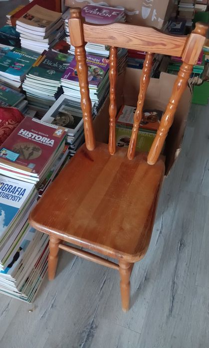 Krzesło drewniane kuchenne