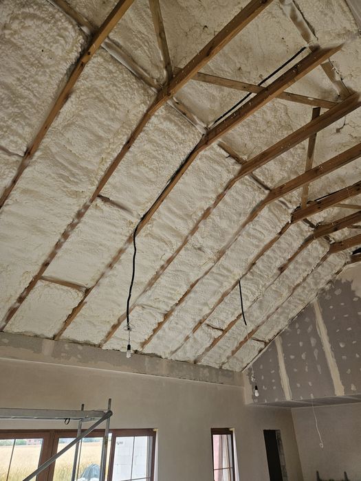 Ocieplanie Piana PUR/ wdmuchiwanie celulozy