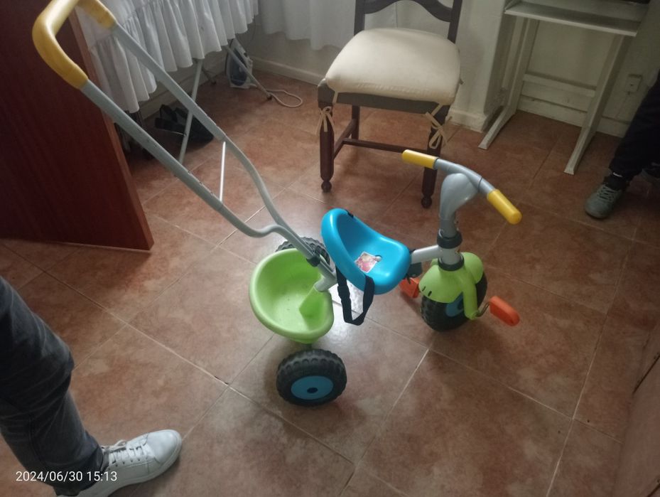 Triciclo criança