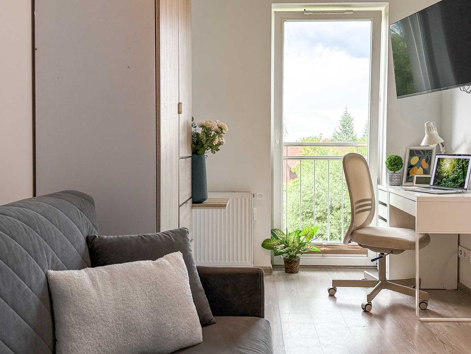 Prywaty Akademik Katowice-Ligota, dla studenta ŚUM, Parking, Lokalizacja blisko uczelni, ogród, Mini apartamenty z prywatną łazienką i kuchnią
