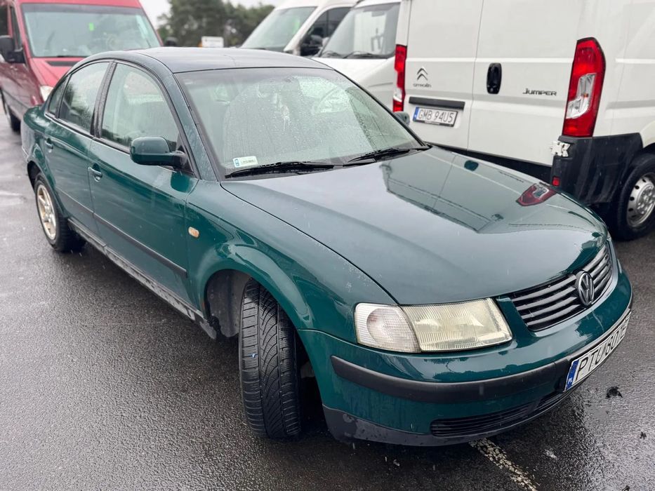 Volkswagen Passat B5 1998 poj. 1.6 benzyna 101 KM - NA CZĘŚCI