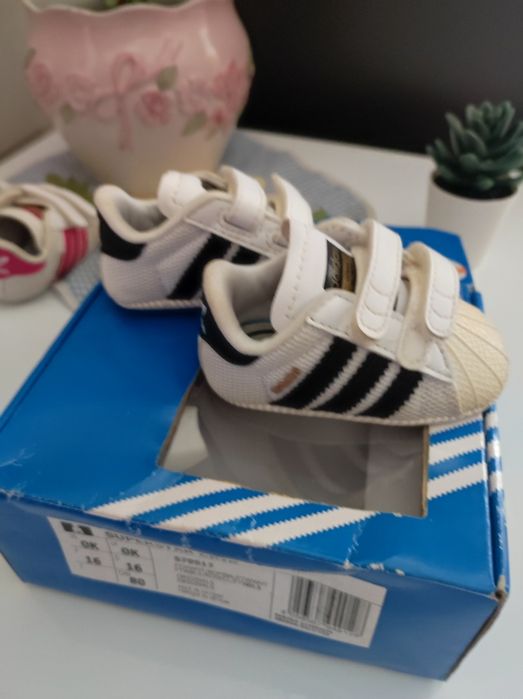 sapatilhas Adidas Originals recém nascido