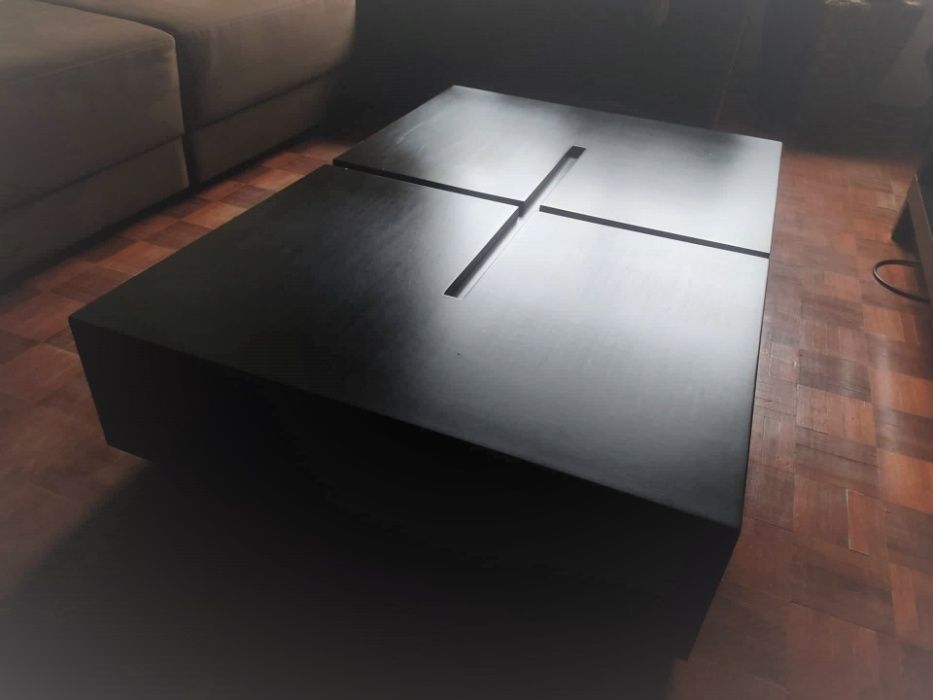 Mesa de Centro com Arrumação, madeira maciça