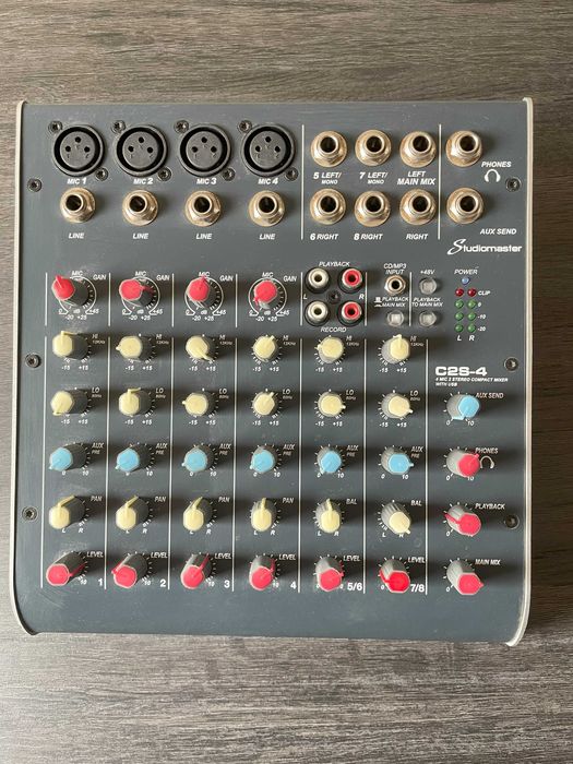 Interface de Áudio USB - Studiomaster C2S 4