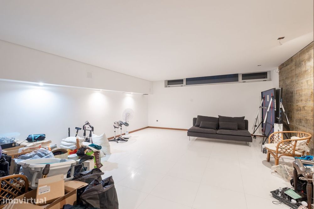 Moradia T5 de 3 Frentes em Ermesinde – Condomínio Fechado