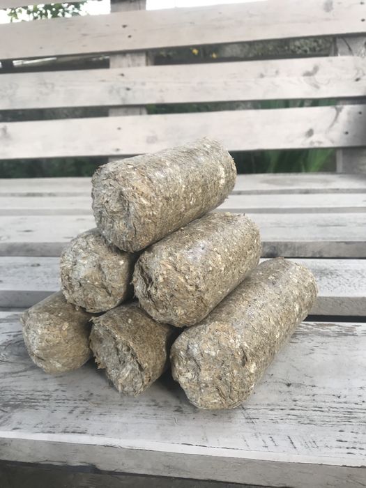 Брикет древесный пини кей  брикеты для отопления