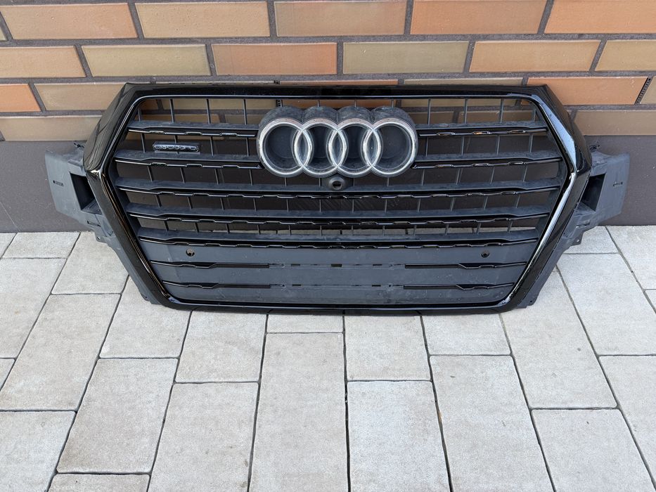 Решітка решотка радіатора гриль Audi Q7 4M 15-19 рік Ауді Ауди Ку7