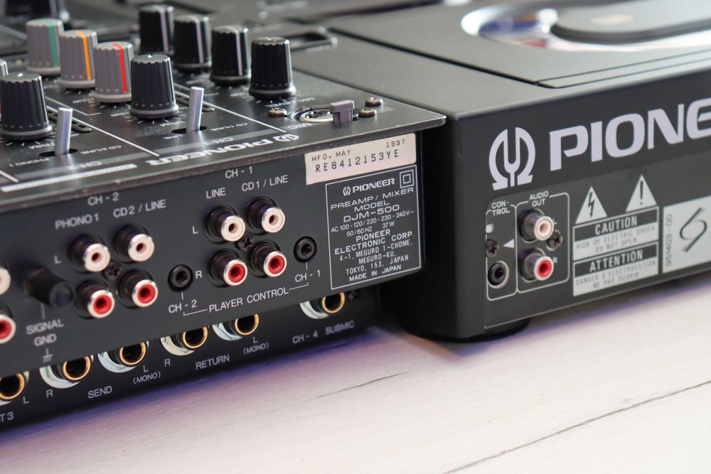 pioneer パイオニア　DJM-500 DJM-500 (zarchiwizowane) 4-channel performance mixer (black