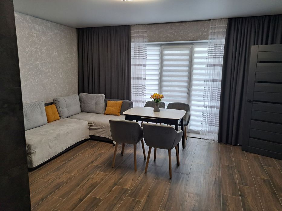 Окремий будинок на Макарова.