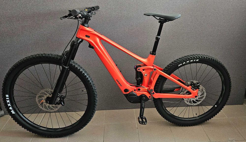 Rower Elektryczny MTB FULL CARBON  GIANT Trance X Advanced E+ Elite 3  roz S