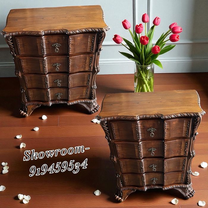 Comodas Luis XV e outras