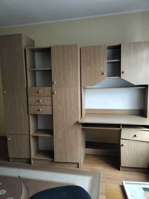 Szafki , biurko i szafa za darmo