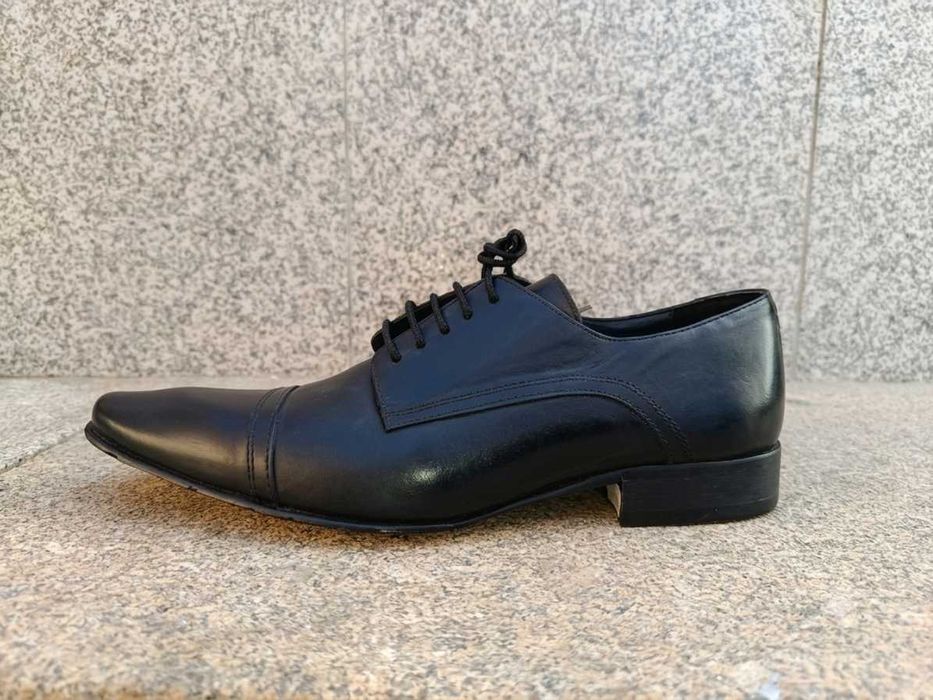 Sapatos Clássicos em Pele Brett & Sons (Preto)
