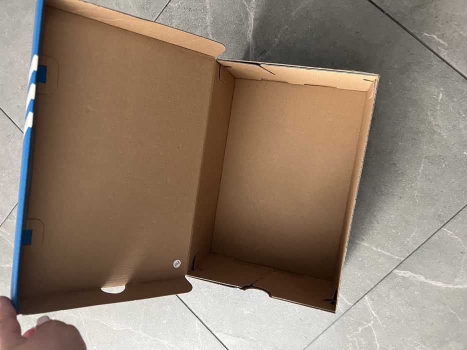 Коробка adidas коробка для обуви