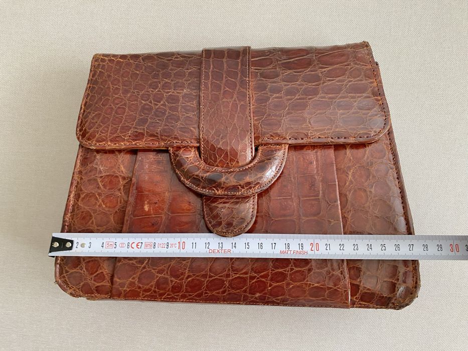 Clutch vintage em pele de crocodilo