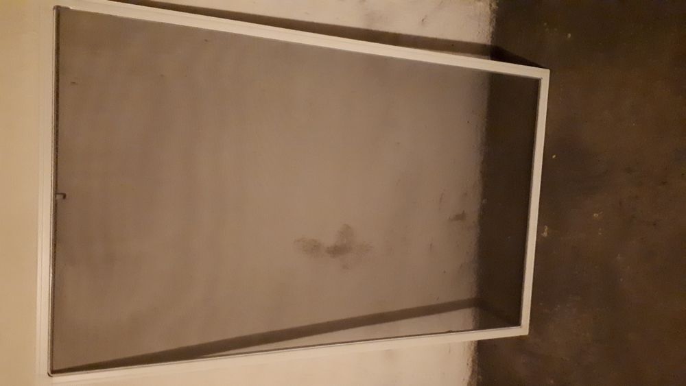 Siatka przeciw owadom w ramce