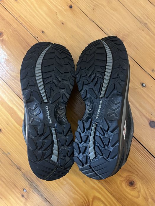 Чоловічі кросівки Lowa на gore- tex