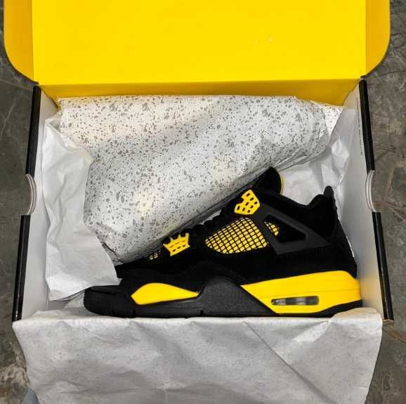 Jordan 4 Retro Thunder R.44